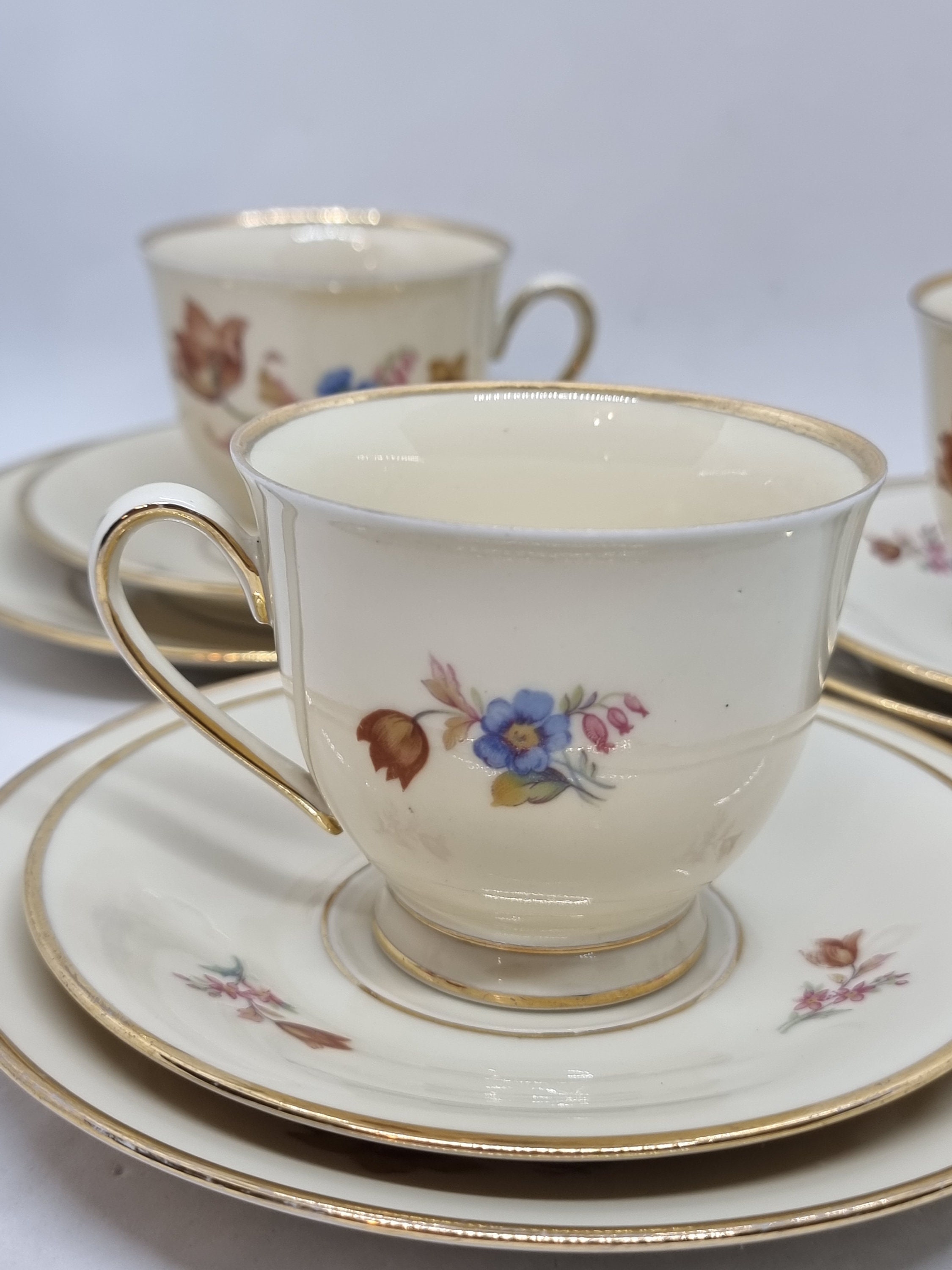 Vintage Kjøbenhavns Porcelains Maleri KPM Denmark Cups and Saucers