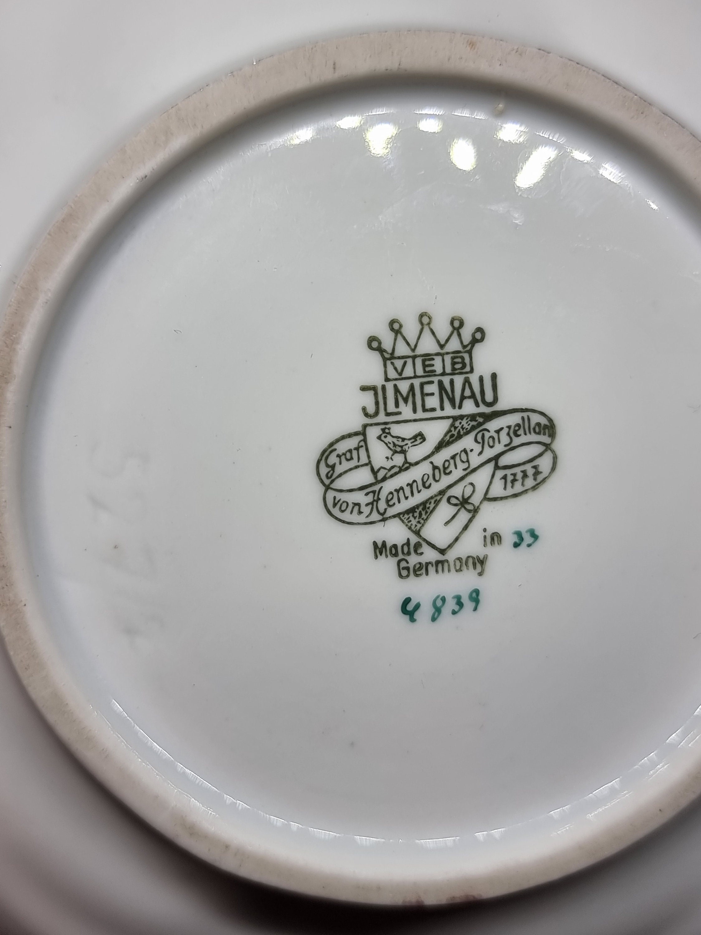 Vintage VEB JLMENAU Graf Von Henneberg Porzellan Small