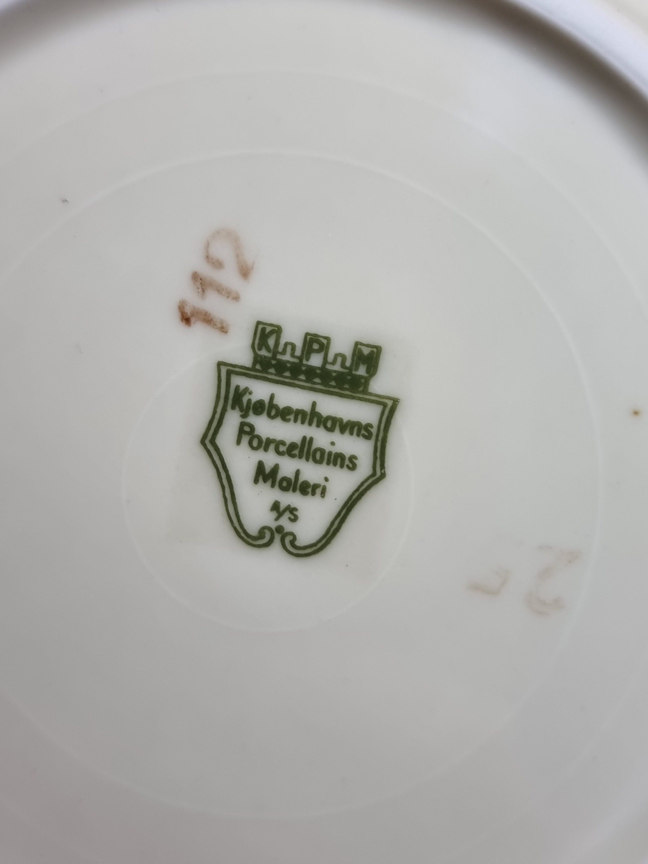 希少　Kjobenhavns Porcellains Maleri KPM Vintage Kjøbenhavns Porcelains Maleri KPM Denmark Cups and Saucers