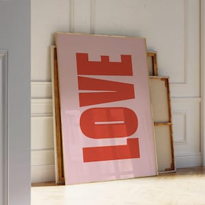 Amor - Impresión artística con tipografía gruesa, decoración de pared alegre en rosa y rojo, arte de pared con letras grandes, decoración del hogar con vibras alegres, póster alegre y edificante