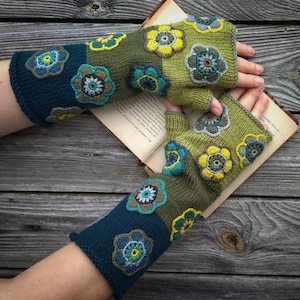 Green Lady, Hand Knitted, Fingerless Gloves, Wrist warmers, Arm Warmers, Crocheted Applique, Fall Colors, Crocheted Flowers, Green, Winter