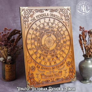 Das Pendel Oraculum • Handgefertigtes Pendel Wahrsage Board im viktorianischen Stil • Hergestellt in Pembrokeshire