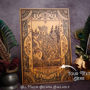 Cartas del tarot de madera personalizadas para colgar en la pared. Todos los arcanos mayores de la baraja Rider Waite. Regalo pagano wiccano único en un estilo Dark Academia