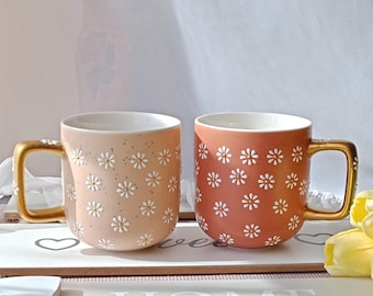 Daisy coffee mug | Demure flower ceramic cups | Cozy floral tea mug | Cute hand painted cup | Fall gift | Gift for mom | Gift for her