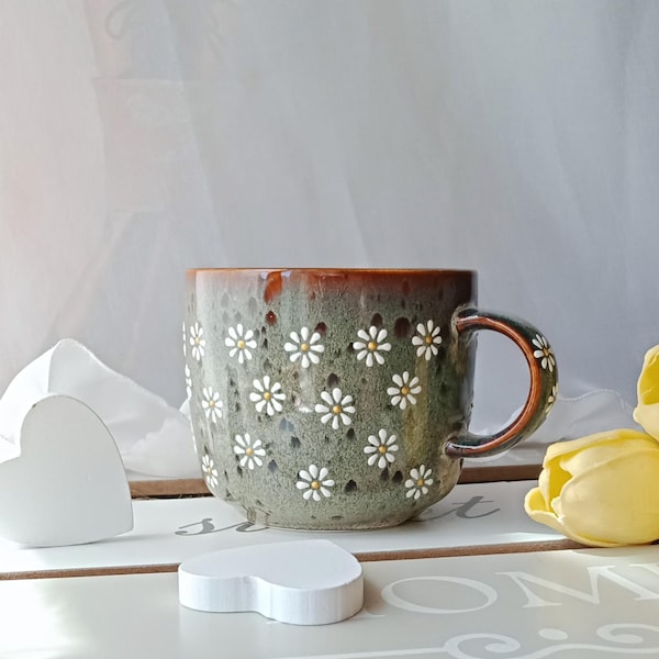 Daisy mug | Cozy coffee cup | Flower cappuccino ceramic mug | Cute daisy pottery| Hand painted tea cup| Tasse céramique| Floral gift for her