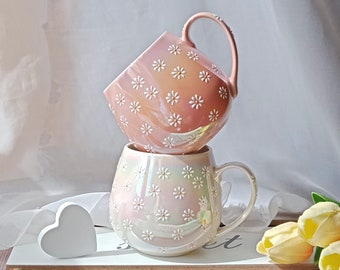 Tazze da caffè Daisy / Tazze da cappuccino dal ventre accogliente / Tazza da tè in ceramica con fiori / Tazza floreale carina dipinta a mano / Regalo per la mamma / Regalo di primavera per lei