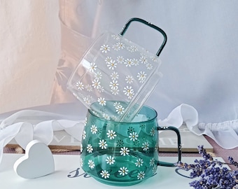 Daisy coffee glass mug | Flower tea cup | Cappuccino mug | Cute daisy drinkware | Hand painted transpartent cup | Floral gift| Gift for mom