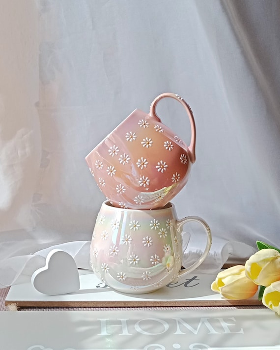 Daisy coffee mug | Demure bellied cappuccino cup | Cozy Flower ceramic tea mug | Cute hand painted floral cup | Gift for mom Gift for her