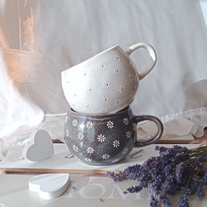 Mug marguerite | Lot de 2 tasses à thé fleuries | Porcelaine marguerite| Jolie poterie marguerite | Tasse peinte à la main | Cadeau de fiançailles | Cadeau de mariage