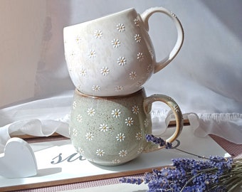 Mug marguerite | Tasses à thé confortables | Tasse en céramique à cappuccino Daisy | Jolie poterie marguerite | Tasse peinte à la main | Cadeau de fiançailles | Cadeau de mariage