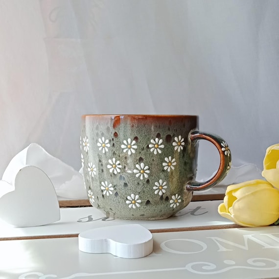 Daisy mug | Cozy coffee cup | Flower cappuccino ceramic mug | Cute daisy pottery| Hand painted tea cup| Tasse céramique| Floral gift for her