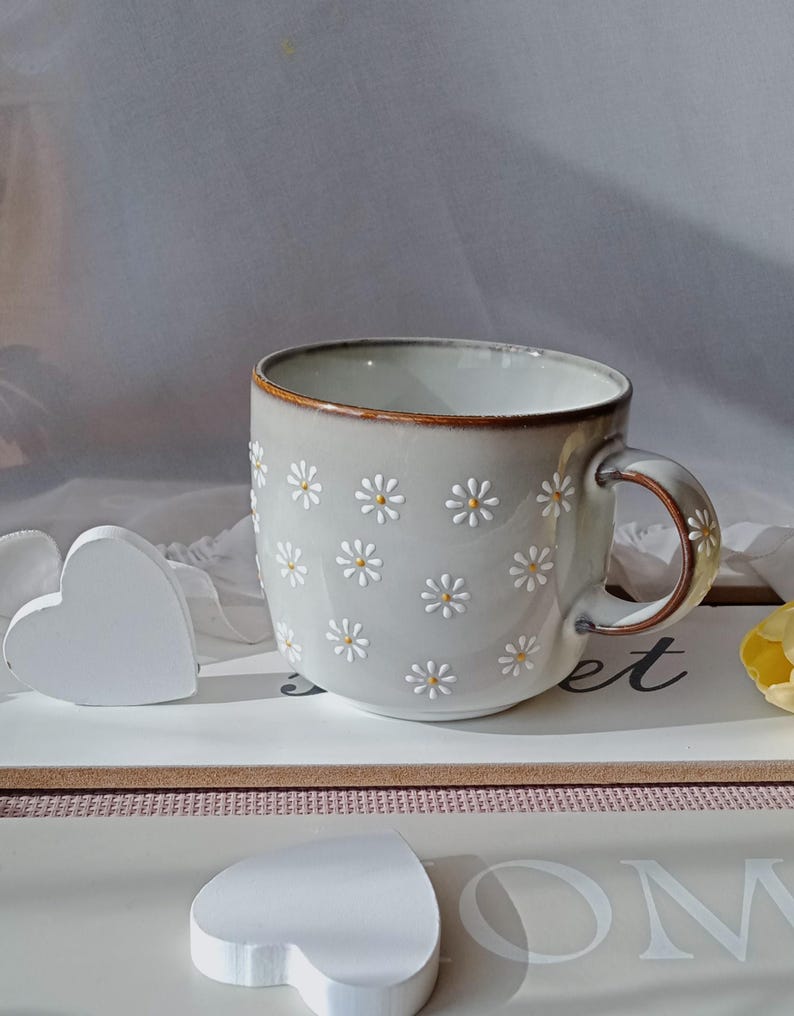 Daisy mug | Cozy coffee cup | Flower cappuccino ceramic mug | Cute daisy pottery| Hand painted tea cup| Tasse céramique| Floral gift for her Grey Mug - 1 pc.