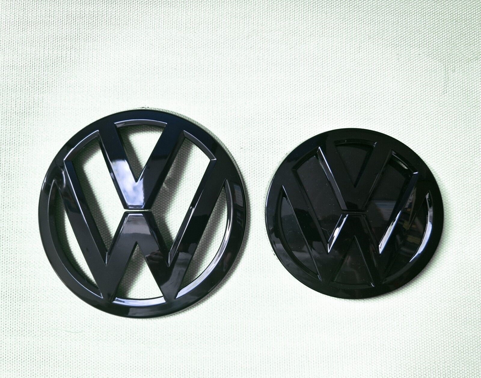 2 x VW Kühlergrill Emblem 138mm + 112mm Plakette GOLF 7 Schwarz Matte