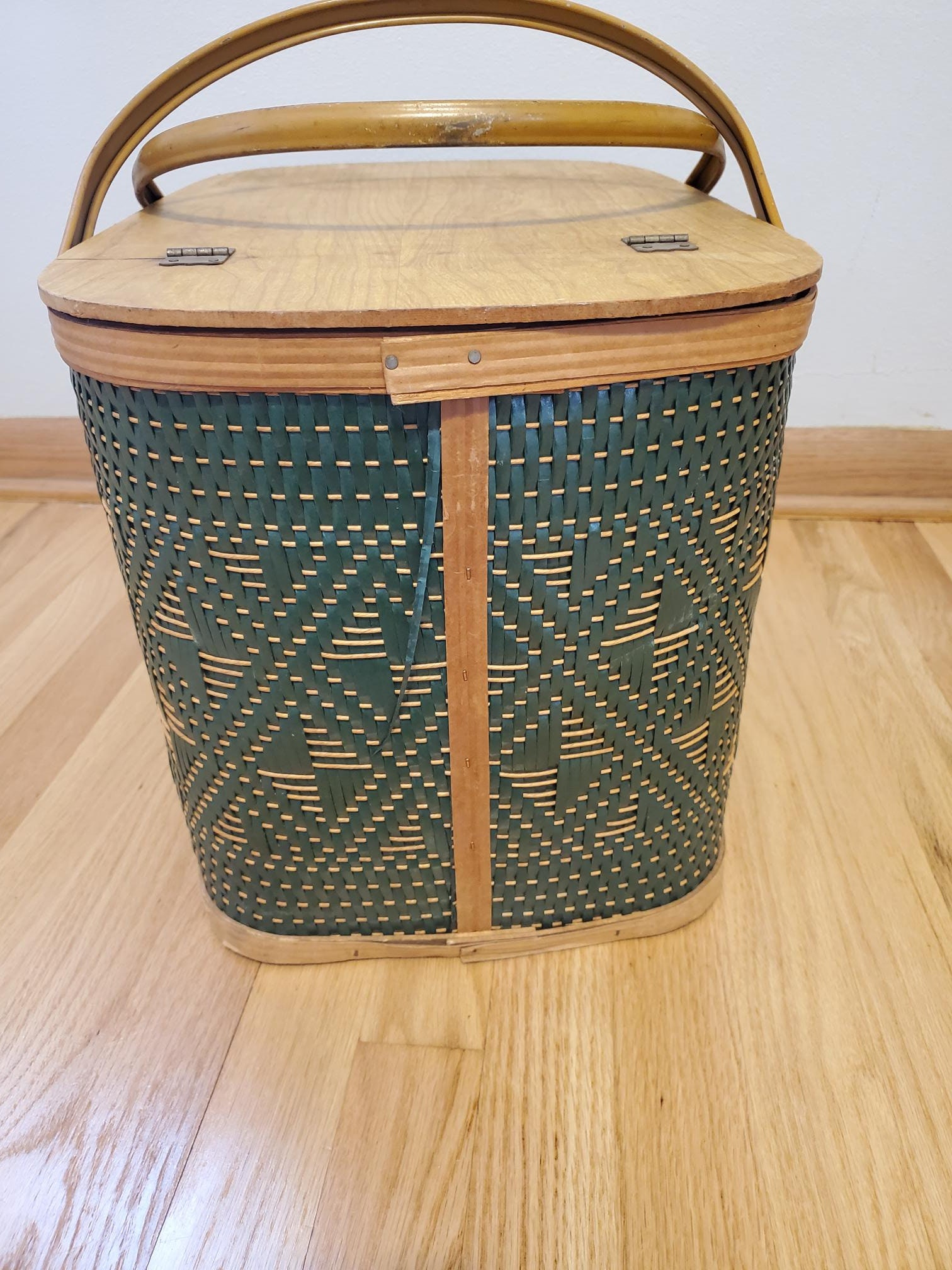 Vintage Hawkeye Green Woven Picnic Basket, Iowa, Repurpose, Décor, Home