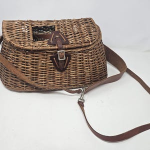 Panier en osier anses cuir - CADEAUX - Alex Doré