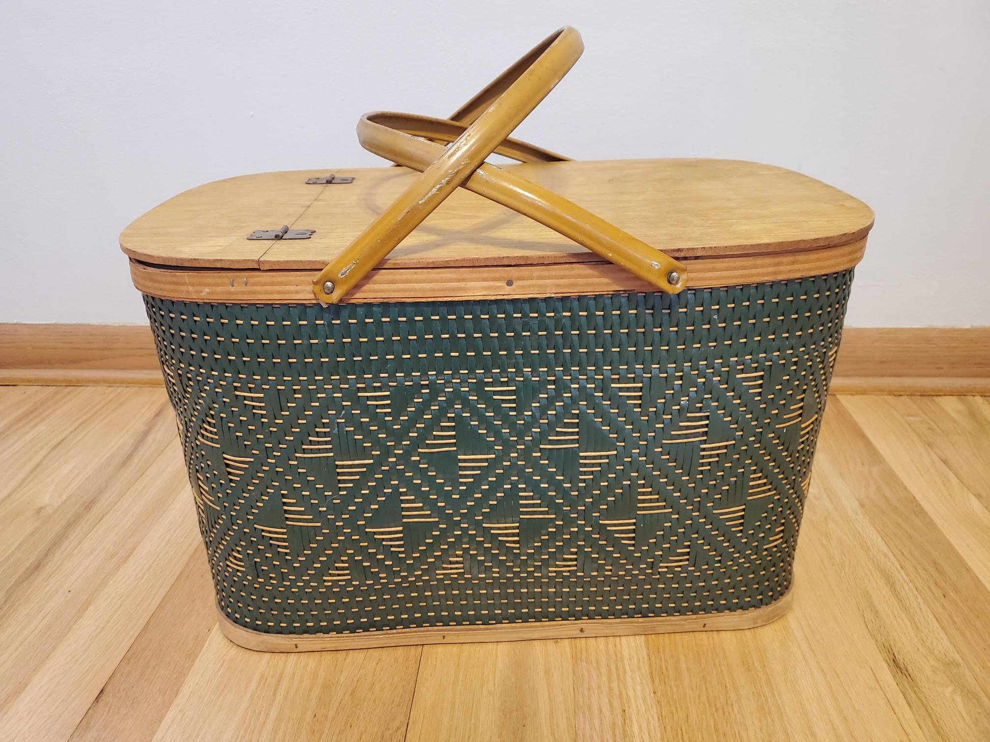 Vintage Hawkeye Green Woven Picnic Basket, Iowa, Repurpose, Décor, Home