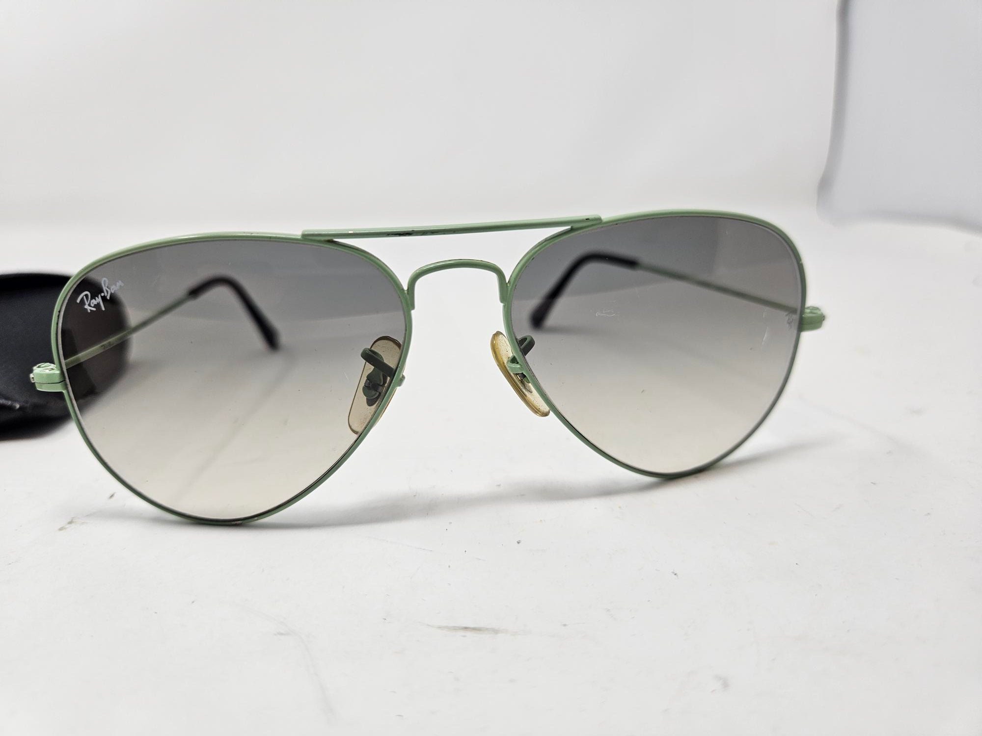 Vintage Aviator Ray Ban Light Green Sunglasses RB3025, Made 