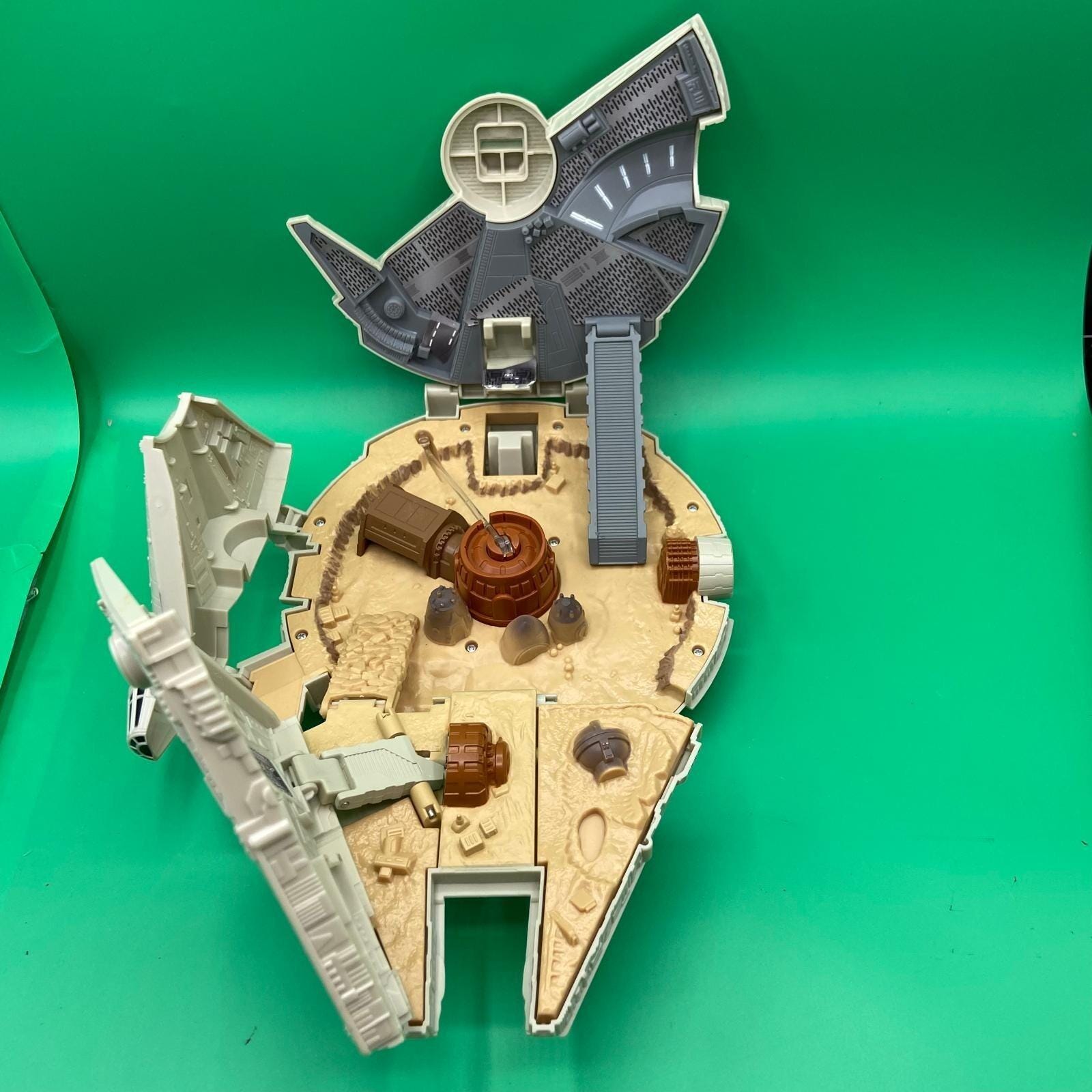 スターウォーズ ミレニアム・ファルコン マイクロマシン プレイセット