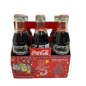 Vintage Classic Coca Cola Christmas 1971 Edition Coke Bottles Santa 6-Pack 8 Oz. image 1