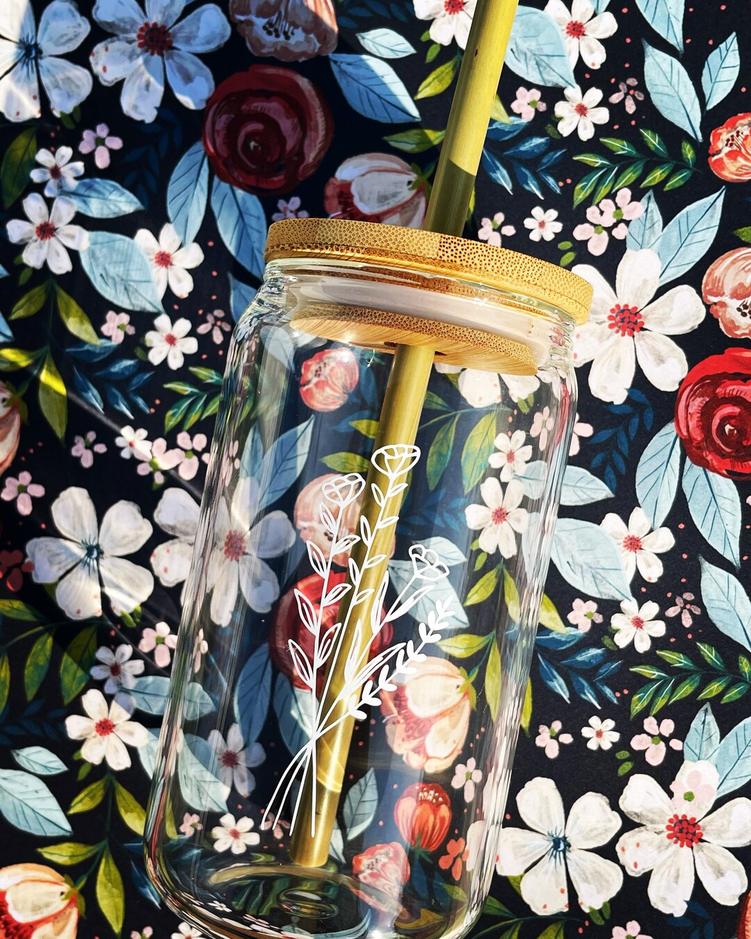 Can Shaped Glass Cup With Bamboo Lid and Floral Detail With Reusable ...