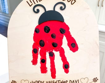 Tablero de recuerdos con huellas de manos de San Valentín / Letrero personalizado para el día de San Valentín
