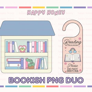以下が含まれることがあります： 本棚とドアハンガーのデジタルイラスト。本棚は薄緑色で青い屋根があり、カラフルな本でいっぱいです。ピンク色のドアハンガーには「読書中、邪魔しないでください」と書かれています。