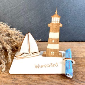 Geldscheinhalter Leuchtturm mit Segelboot, Ostsee, Nordsee, Urlaub, Geldgeschenk, Geburtstag, Geschenk, Wunschtext, Personalisierbar