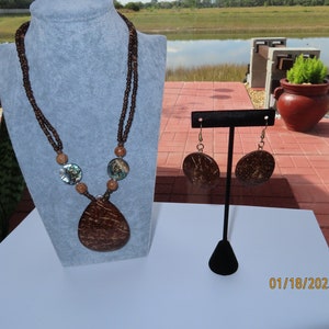 Necklace and Earrings Jewelry chain set Coconut shell and Coral