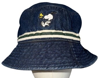 Vintage 90s/y2k Snoopy Peanuts Blue Denim bucket hat