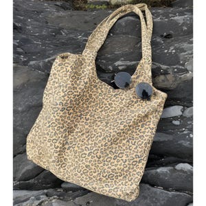 Leopard-Muster-Einkaufstasche für Frauen, Segeltuch-Tierdruck-Umhängetasche, große Kapazitäts-lässige Einkaufshandtasche, einzigartige Geschenkidee