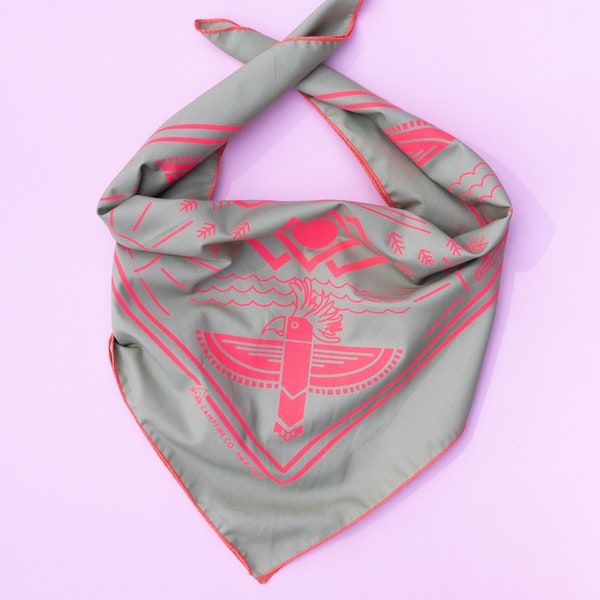 Bandana totem cacatoès rose fluo - 100 % coton - bandana fait main - foulard vert et rose - fabriqué en Australie - bandana oiseau australien