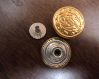 Jean tack bouton & tack.  5/8 » de diamètre.  fabriqué aux États-Unis par Scovill Fasteners.  OR.  1 douzaine chacun