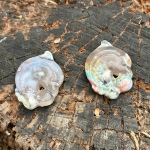 Flower Agate Dolphin Carving