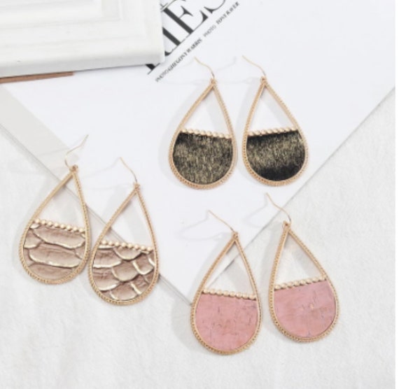 Metal teardrop shop earrings
