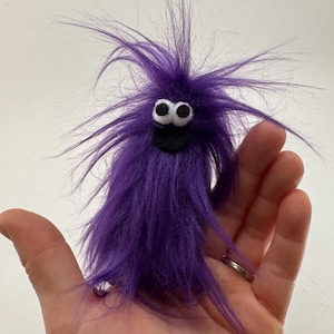 Lil Beasties Finger Puppet - Purple