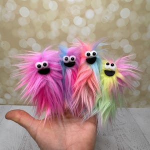 Lil Beasties Finger Puppet - Pastel Patches