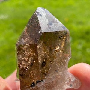 Pointe de quartz fumé rutilé naturel - Rutile doré - Environ 66,5 g