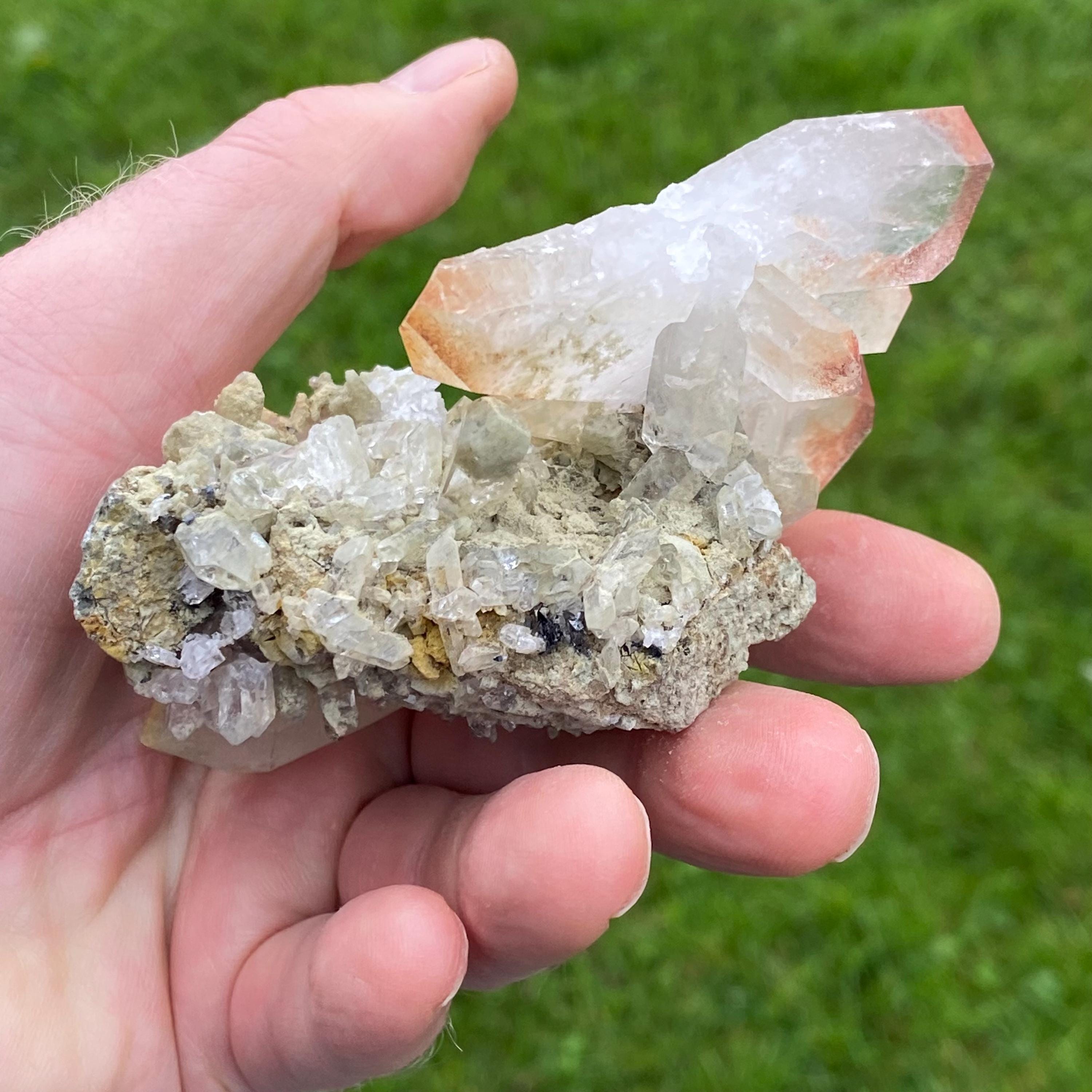 ハックマナイトダンブル ハックマナイト スムース タンブル ビーズ、7x10.5 mm から