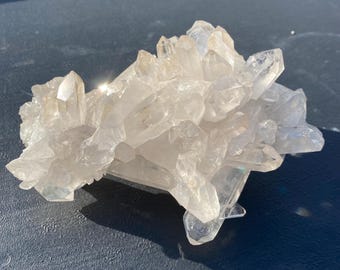 ブラジル、ディアマンティーナ鉱山産天然透明水晶クラスター 約665