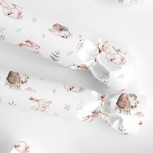 Papel de regalo con temática de bosque: papel de regalo para baby shower de primavera, conejitos florales, oso de bosque, bebé erizo, papel de regalo de cumpleaños para niña con temática de bosque