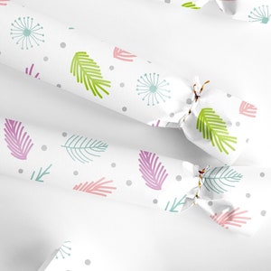 Papel de regalo con ramas de árboles en colores pastel: papel de Navidad en colores pastel, baby shower de invierno, papel de Navidad para ella, papel de regalo navideño, vegetación de pino en invierno