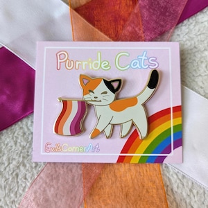 Anstecknadel mit Katzenmotiv und Lesbenflagge aus Hartemaille | Reversnadel | Anstecknadel mit Lesbenflagge | LGBTQ+-Anstecknadel | LGBTQIA+-Anstecknadel