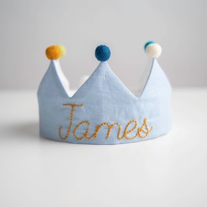 Corona ricamata a mano per compleanni di neonati e bambini / Ricordo personalizzato per il primo compleanno e occasioni speciali