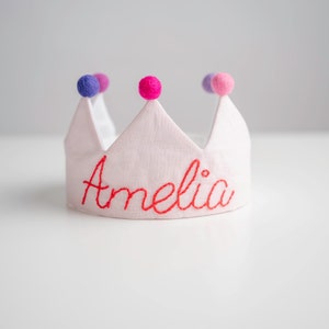 Corona ricamata a mano per compleanni di neonati e bambini / Ricordo personalizzato per il primo compleanno e occasioni speciali