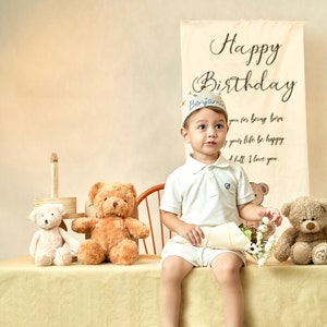 Couronne brodée à la main pour les anniversaires de bébé et d'enfant Souvenir personnalisé pour le premier anniversaire et les occasions spéciales image 4