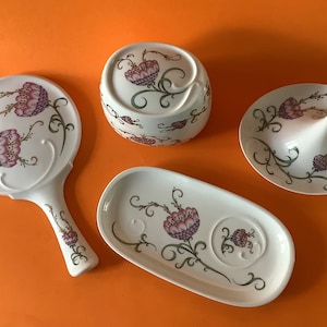 Conjunto de penteadeira/toucador de 4 peças feito por Hutshenreuther Alemanha na década de 1970