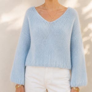 Sweater Knitting Pattern,Cozy Beginnerfriendly V-neck Bottom Up  Pullover, Classic Soft Oversized Easy Knit Long Sleeves Mohair Knitwear PDF