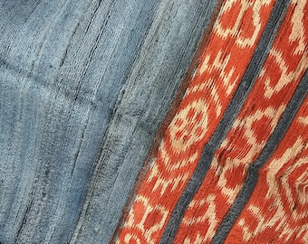 Grijze en oranje Khadi Tussar-zijden sari met tempelrand en ikkat-geprinte pallu - gecertificeerd door Silk Mark