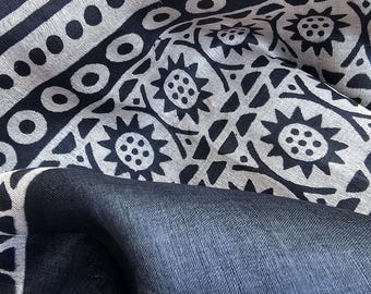 Zwarte Tussar-zijden sari met eigentijdse prints met Zari Pallu en rand