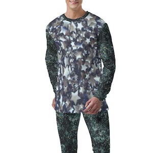 Men&#39;s pajamas in relaxed design with fresh and unique print.